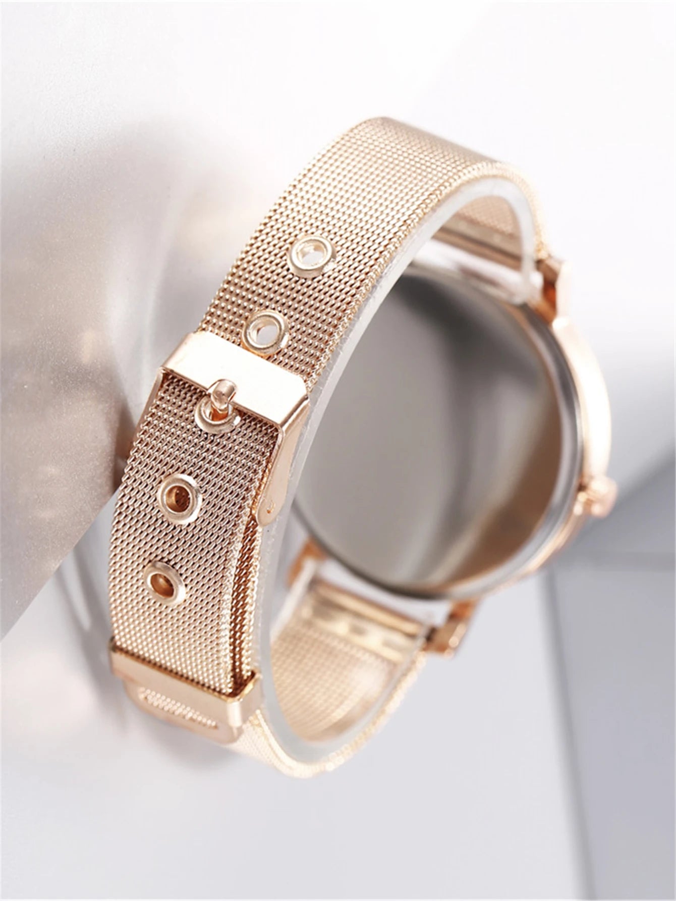 Womens Fashion Simple Watch Ladies Leisure Watch Steel Mesh Sports  Wristwatches