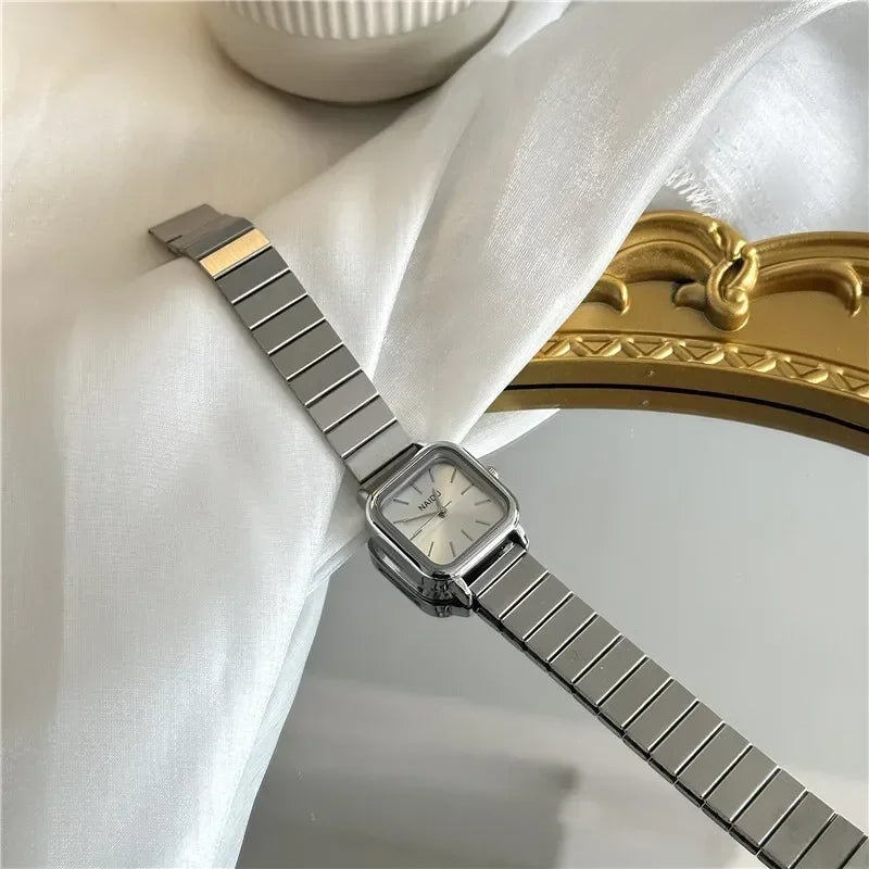 New Brand Steel Band Square Quartz Watch Retro Minimalist Temperament Small Dial Watch Female Student Wristwatch Dropshipping